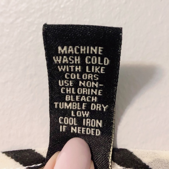 MILLENIUM | B&W Striped Top - Picture 5 of 5